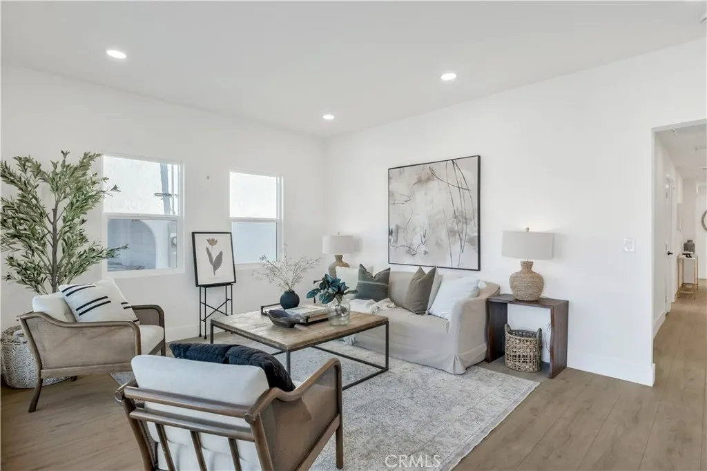 834 W 95th, Los Angeles, California 90044 home-pic-0